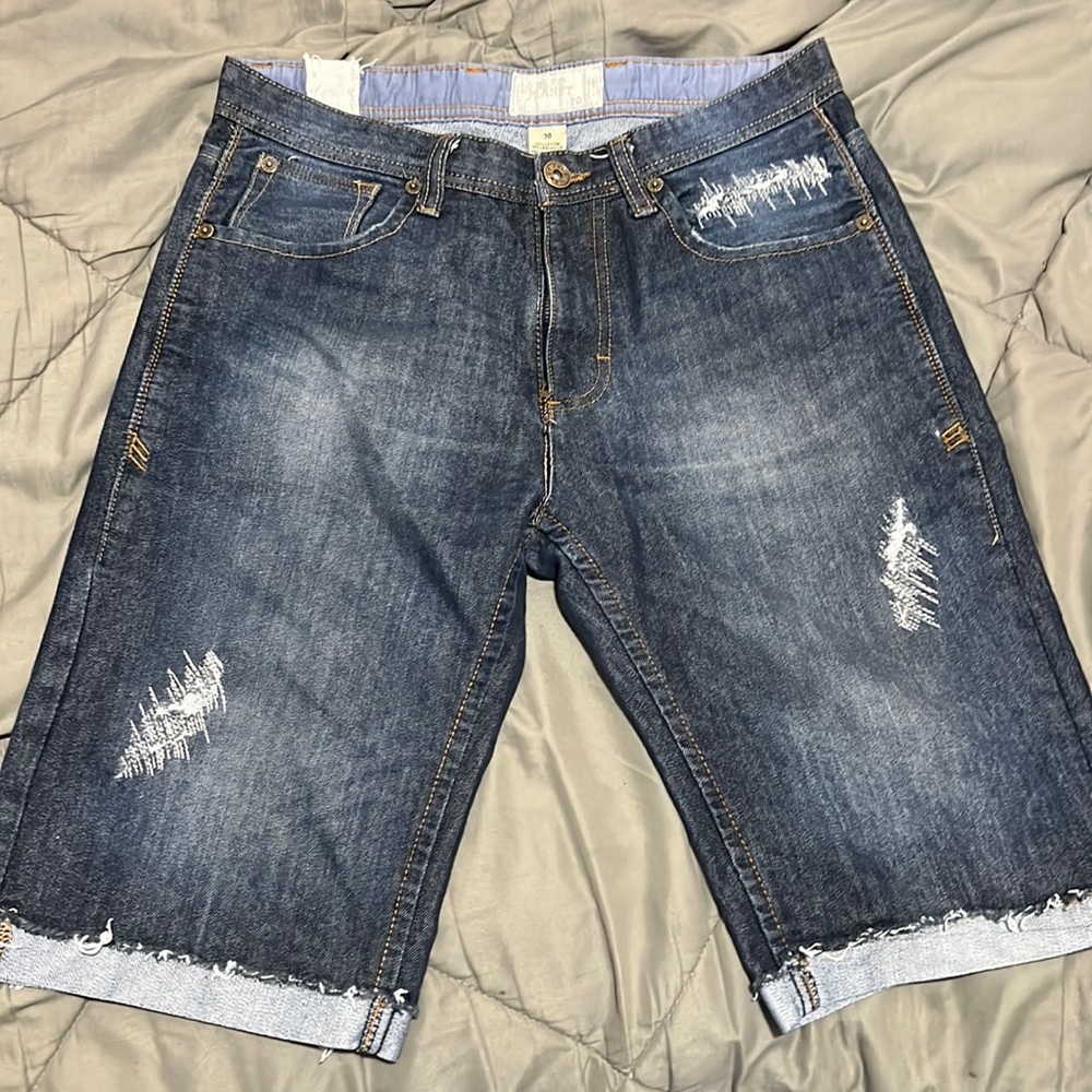 Free Planet Jean shorts size 30